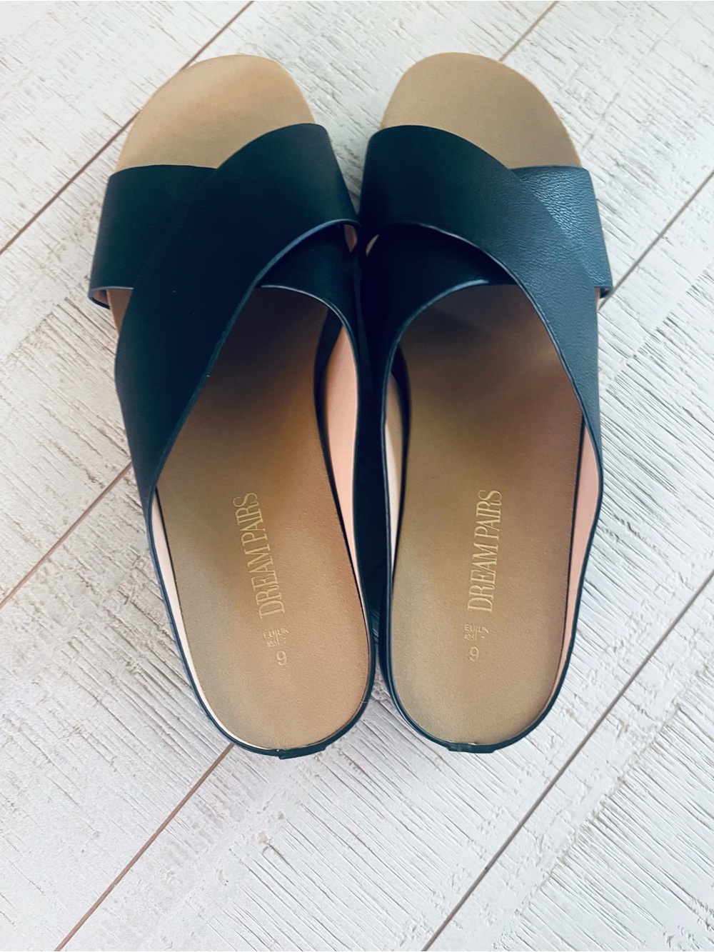 Dream Pairs Black Crisscross Slide Clogs